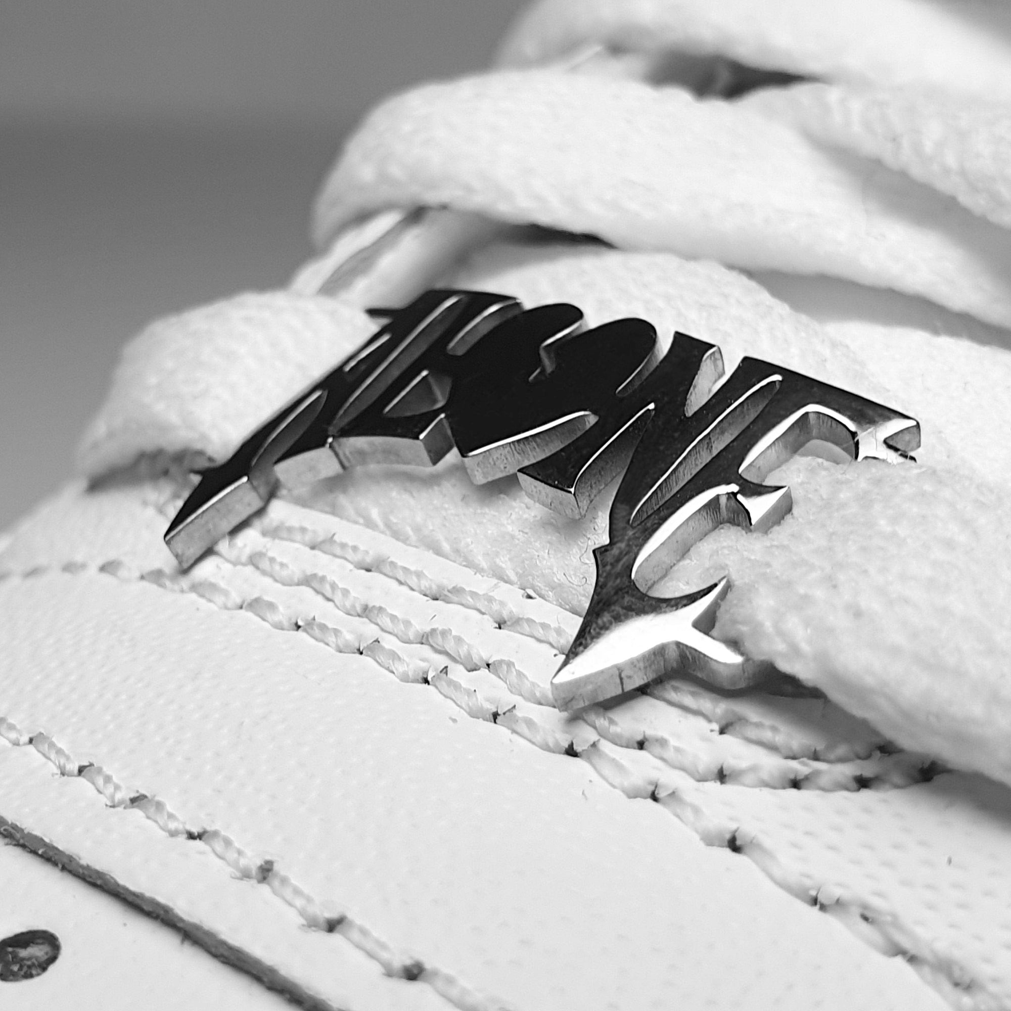 Alone LaceTag
